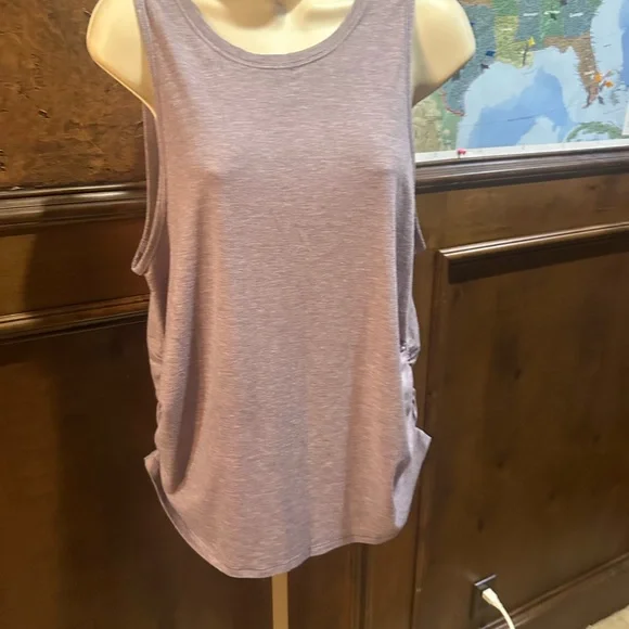 SIZE M/L? Lululemon Athletica Heathered Gray Muscle Tee - Picture 2 of 7